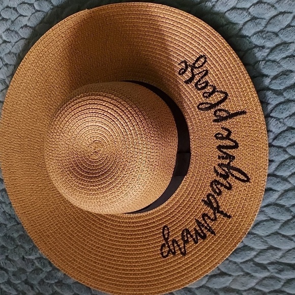 Women's woven floppy hat - Picture 1 of 4